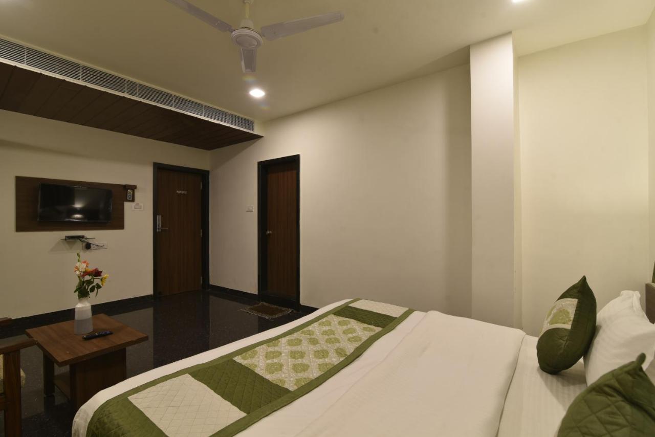 Hotel Clove Bijāpur Extérieur photo