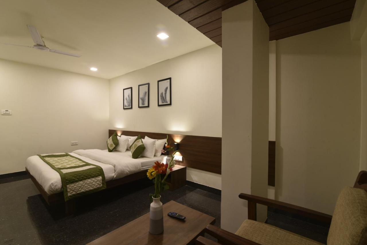 Hotel Clove Bijāpur Extérieur photo