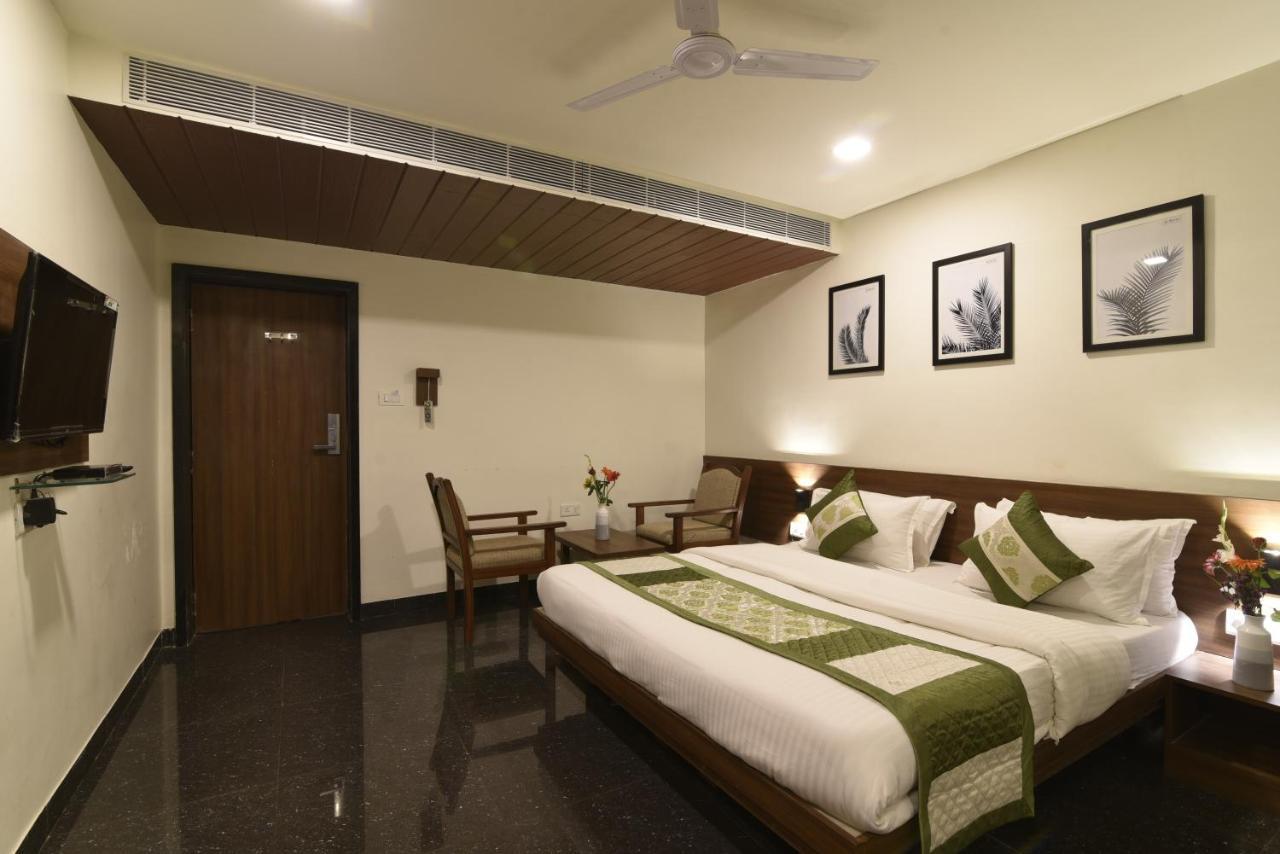 Hotel Clove Bijāpur Extérieur photo