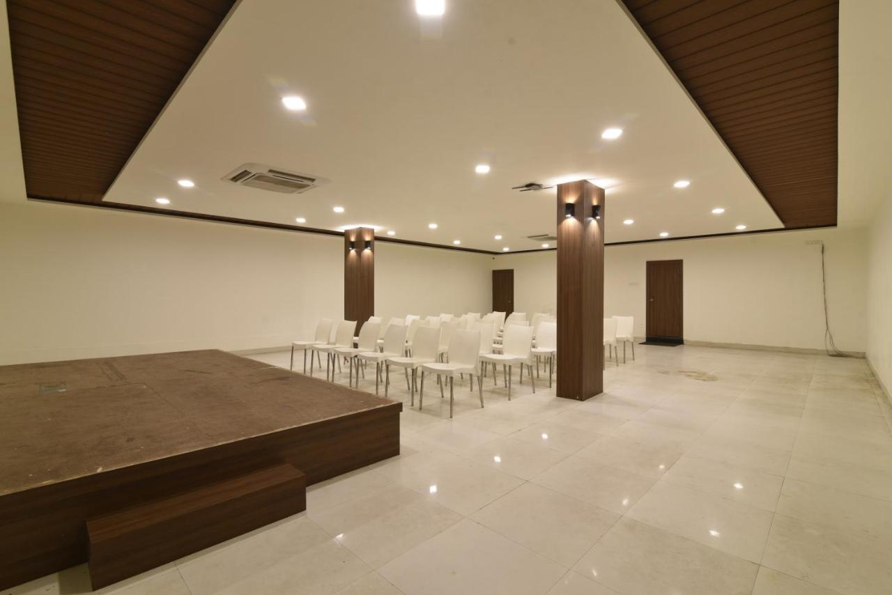 Hotel Clove Bijāpur Extérieur photo