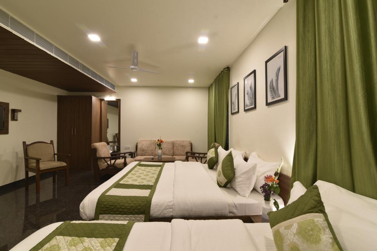 Hotel Clove Bijāpur Extérieur photo