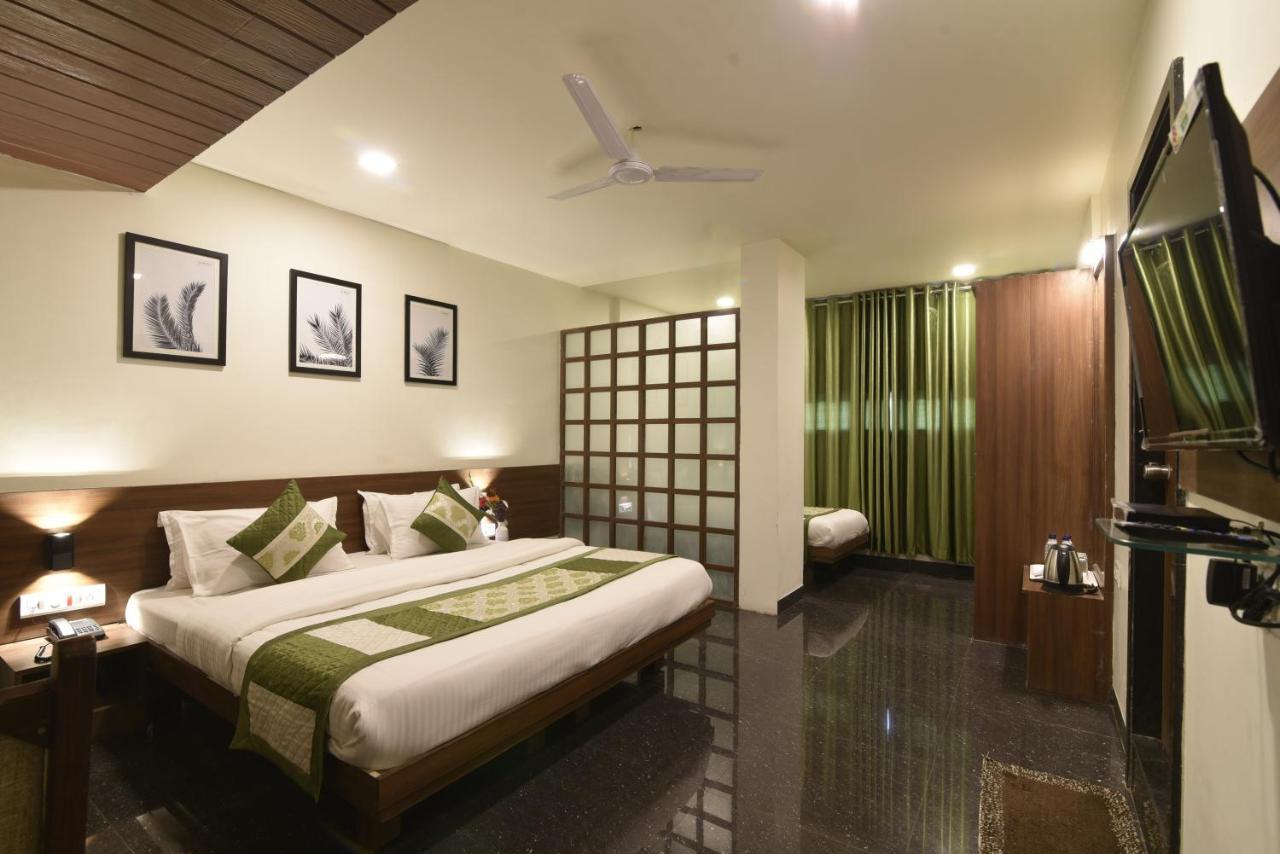 Hotel Clove Bijāpur Extérieur photo