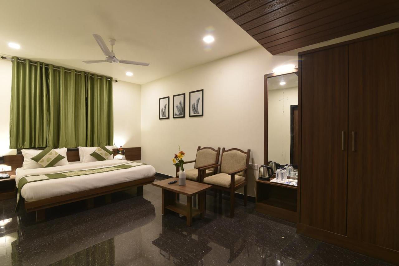 Hotel Clove Bijāpur Extérieur photo