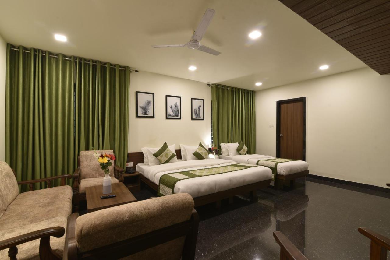 Hotel Clove Bijāpur Extérieur photo